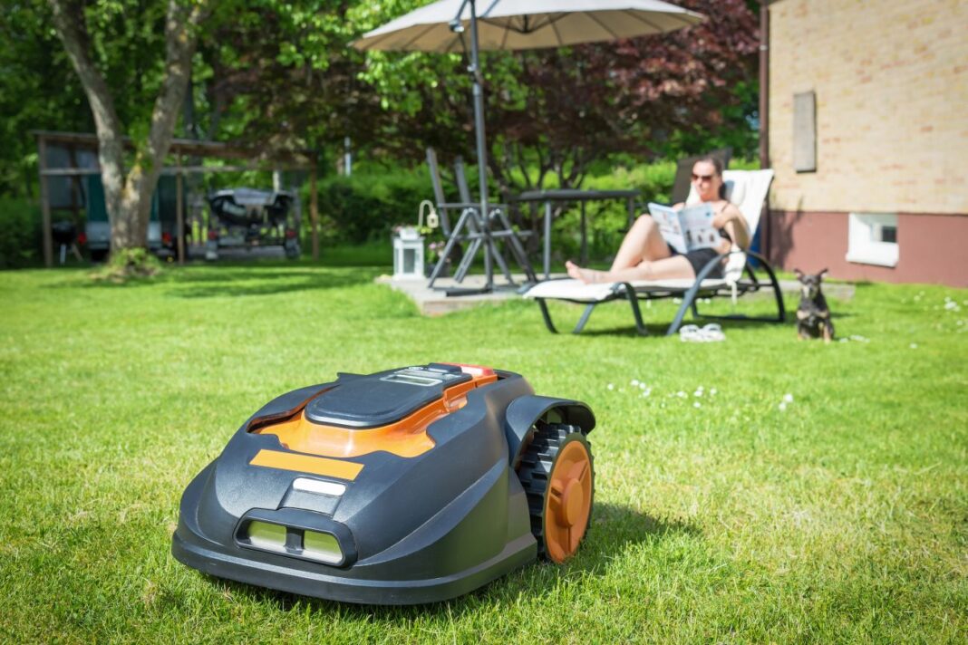 Jaki robot koszący? Twój przewodnik po inteligentnym ogrodnictwie